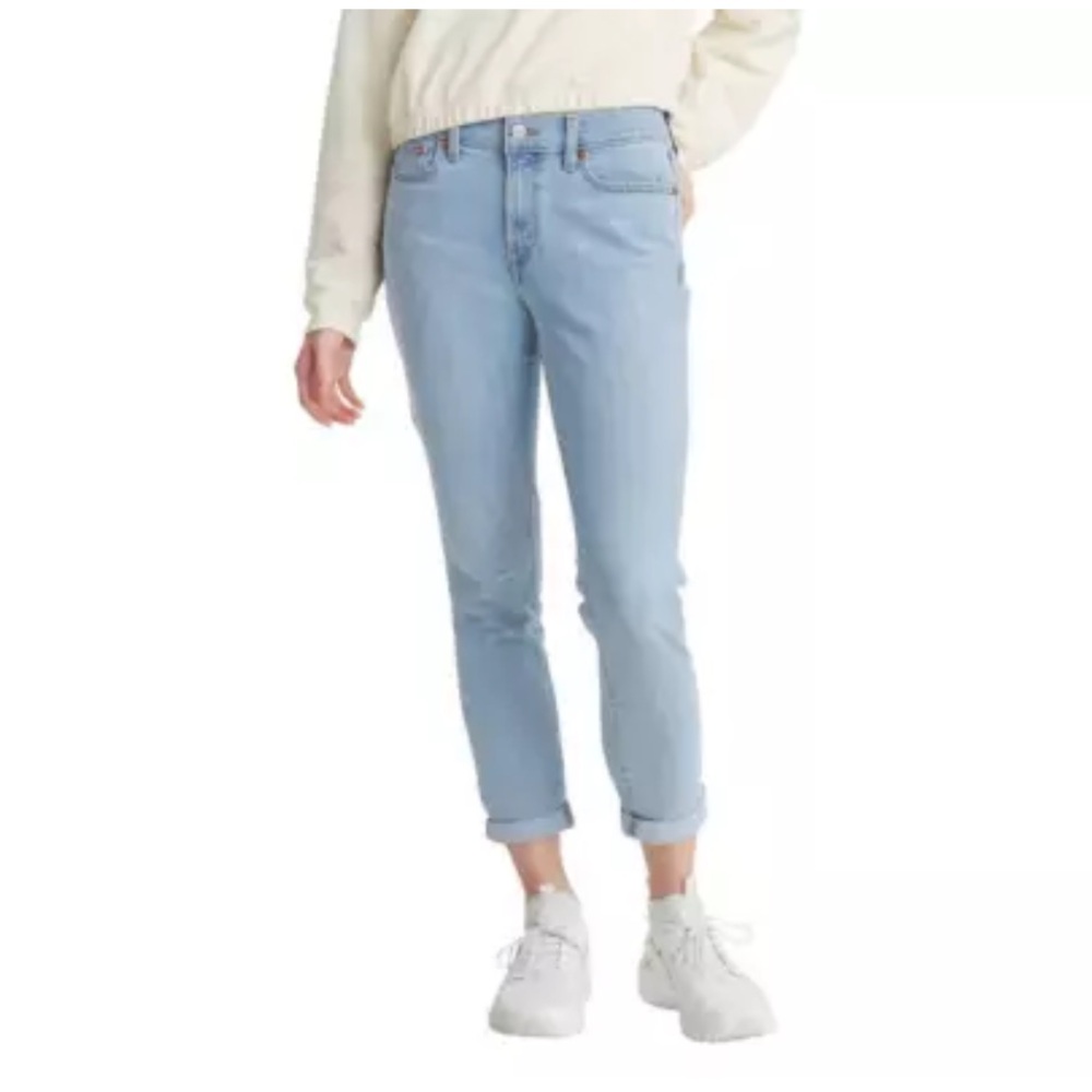 Levi’s Boyfriend fit jeans